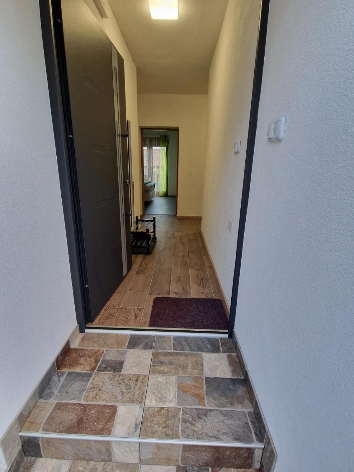 Apartma-Sobe Lejla Vipava Extérieur photo