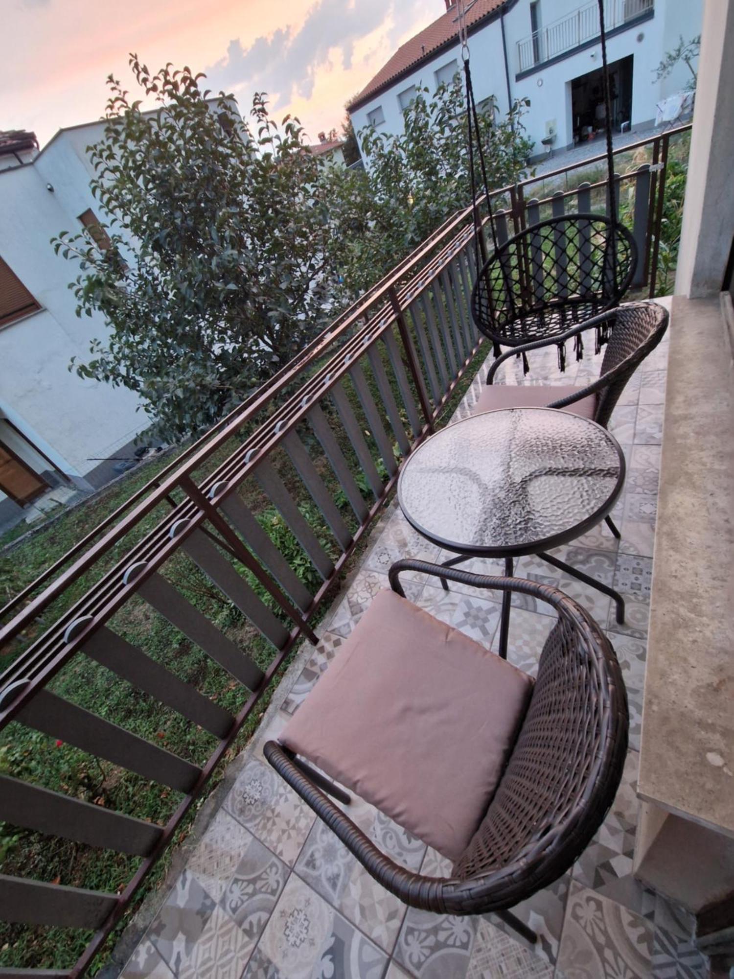 Apartma-Sobe Lejla Vipava Extérieur photo