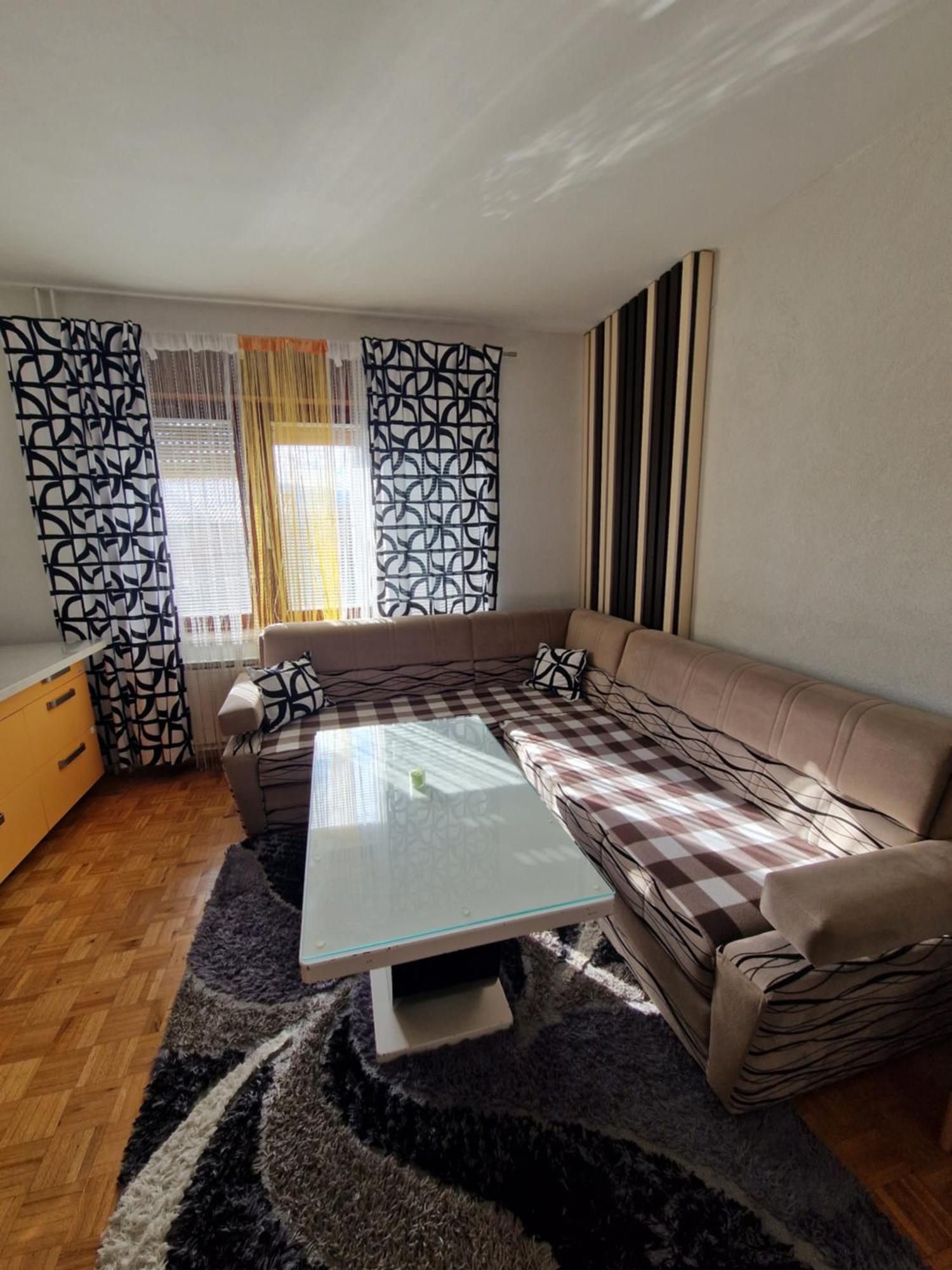 Apartma-Sobe Lejla Vipava Extérieur photo