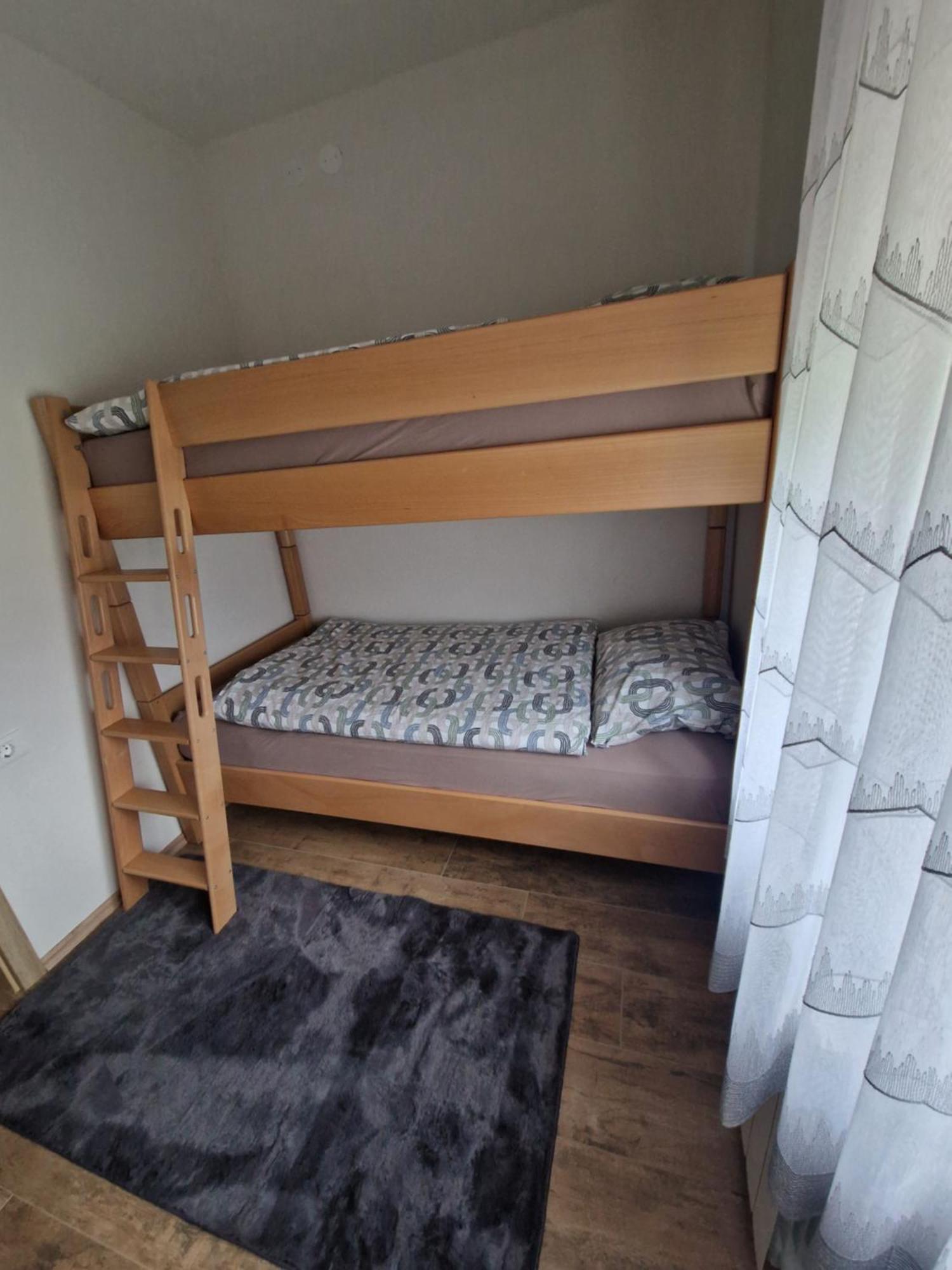 Apartma-Sobe Lejla Vipava Extérieur photo