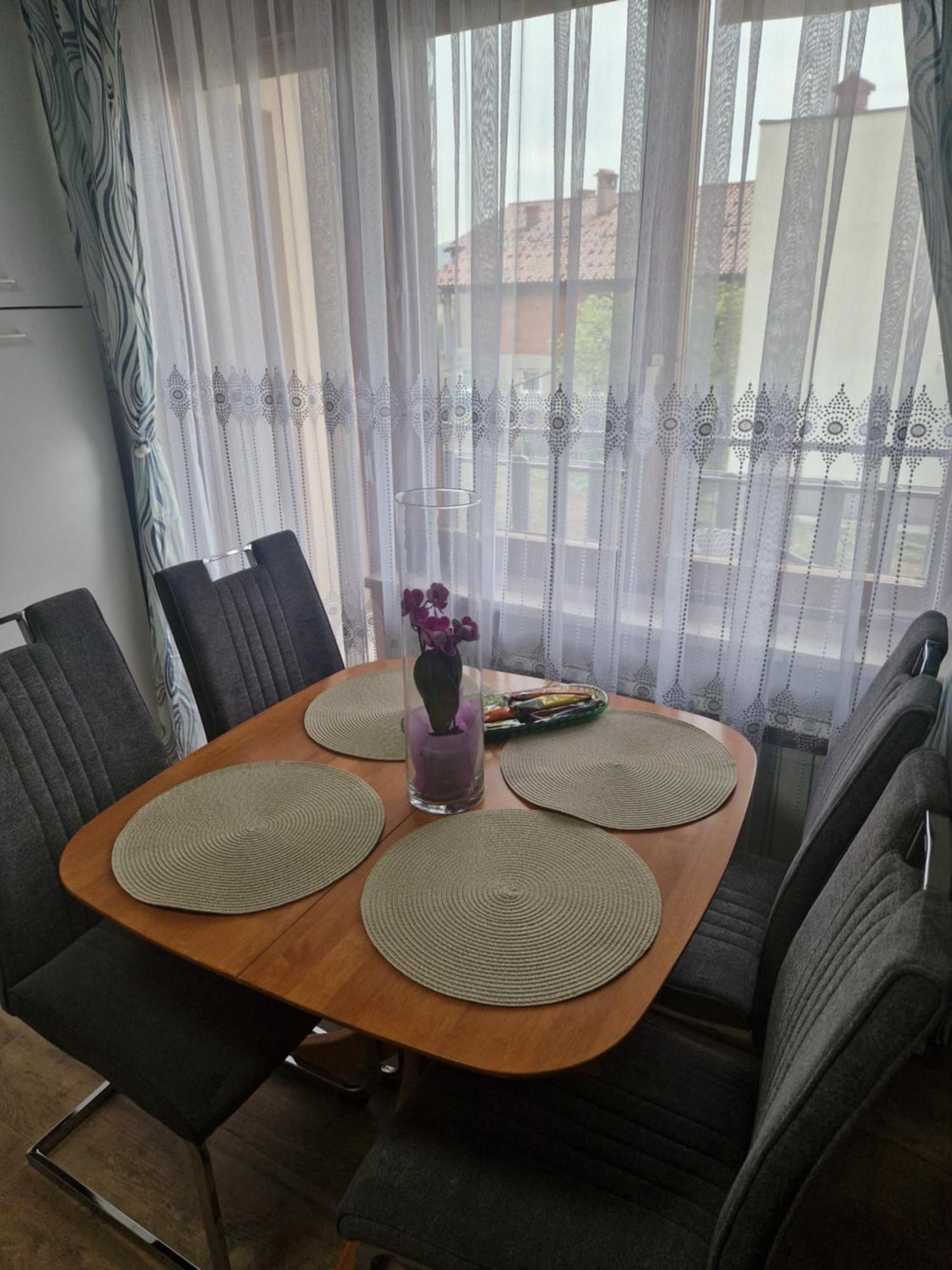 Apartma-Sobe Lejla Vipava Extérieur photo